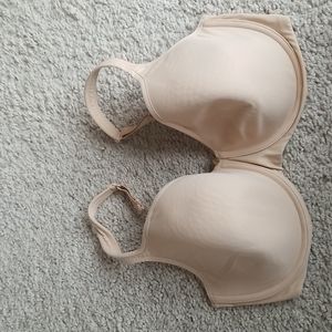 Essential bodywear underwire bra in 36F